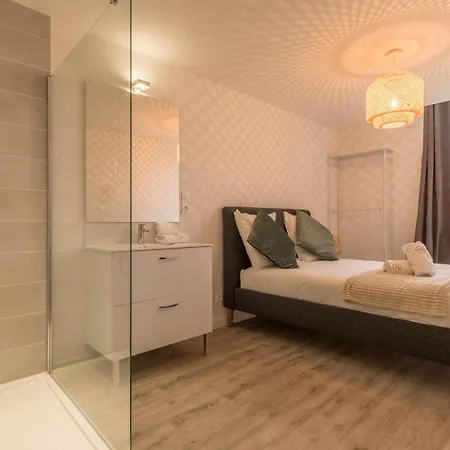 Apartamento Atypique - 2 Avec Salles De Bains, Cuisine Equipee, Parking Gratuit Castelsarrasin